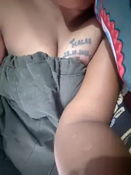 Snapshot of Tamil_Hot_HoneyBee chatting on May 17, 4:56 am Tamil Hot HoneyBee online show from May 17, 4:56 am