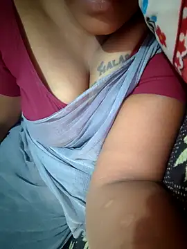 Snapshot of Tamil_Hot_HoneyBee chatting on June 7, 3:17 pm Tamil Hot HoneyBee online show from June 7, 3:17 pm