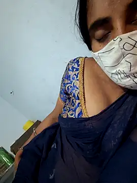 Snapshot of Tamil_Hot_HoneyBee chatting on May 11, 4:37 pm Tamil Hot HoneyBee online show from May 11, 4:37 pm