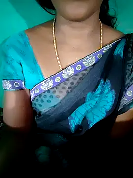Snapshot of Tamil_Hot_HoneyBee chatting on May 4, 1:58 pm Tamil Hot HoneyBee online show from May 4, 1:58 pm
