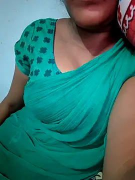 Snapshot of Tamil_Hot_HoneyBee chatting on May 7, 5:16 pm Tamil Hot HoneyBee online show from May 7, 5:16 pm