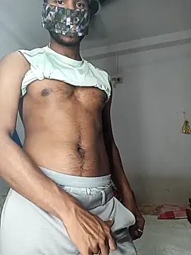 Snapshot of Robin681 chatting on June 16, 11:32 am Robin681 online show from June 16, 11:32 am