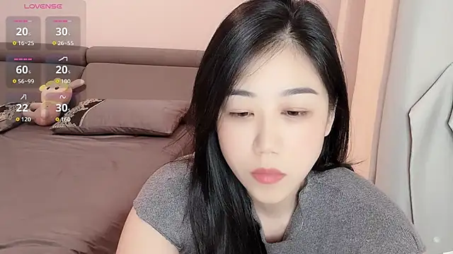 Snapshot of F-Yuwei chatting on June 11, 8:22 am F-Yuwei online show from June 11, 8:22 am