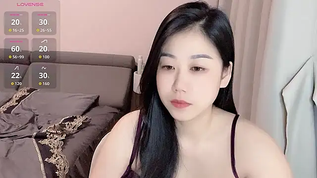 Snapshot of F-Yuwei chatting on May 31, 4:13 pm F-Yuwei online show from May 31, 4:13 pm