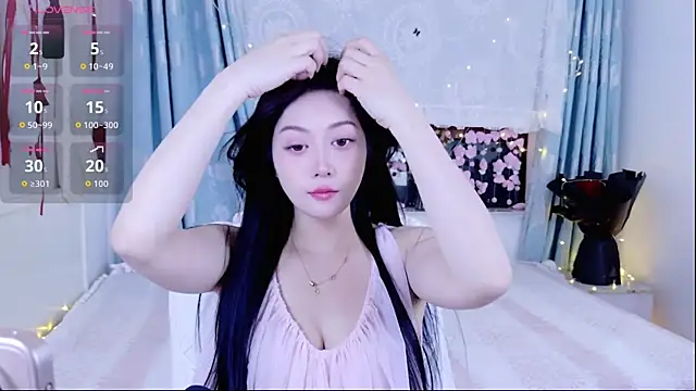 LunaBonnie online show from May 22, 12:25 pm