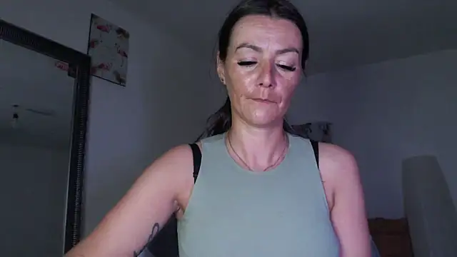 missydiorr10 online show from May 12, 10:32 am