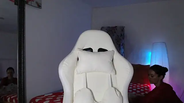 missydiorr10 online show from April 29, 6:06 am