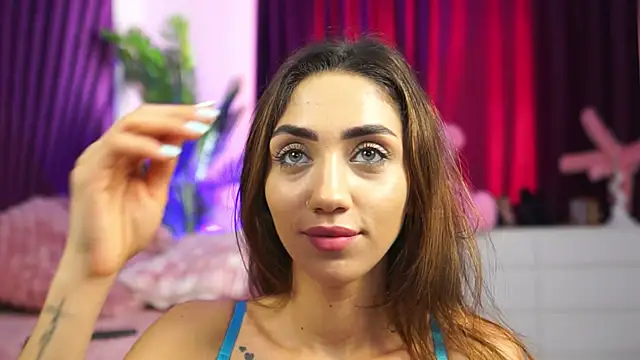 isLucyCherry online show from June 6, 4:17 am