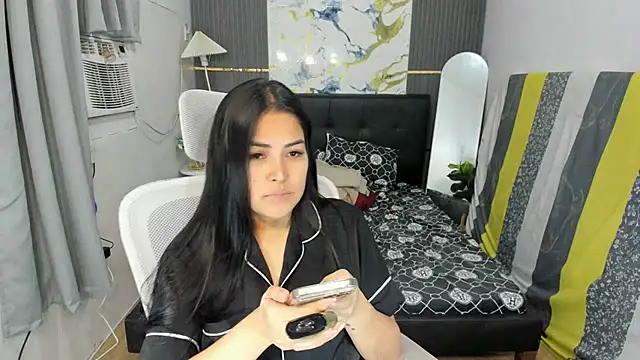 MissAndersonHoly online show from April 27, 10:35 am