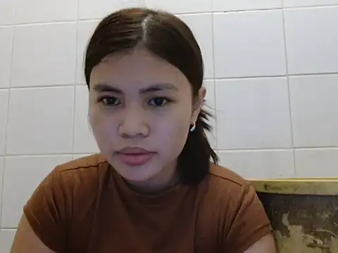 3mariaspinay69 online show from April 28, 4:06 am