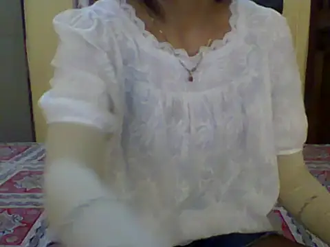 Snapshot of hot-avni chatting on July 3, 12:33 pm hot-avni online show from July 3, 12:33 pm