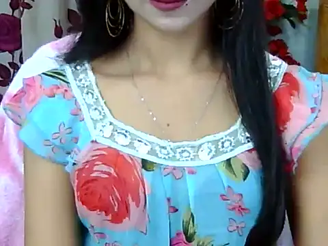 Snapshot of Alina_Nur chatting on May 8, 6:34 pm Alina Nur online show from May 8, 6:34 pm