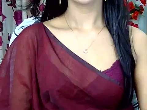 Snapshot of Alina_Nur chatting on May 18, 3:06 pm Alina Nur online show from May 18, 3:06 pm