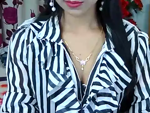 Snapshot of Alina_Nur chatting on May 15, 4:27 pm Alina Nur online show from May 15, 4:27 pm