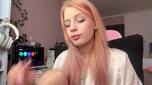 milimoon online show from April 26, 11:40 am