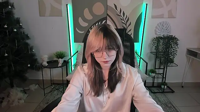 NyxCalderra online show from May 9, 4:38 am