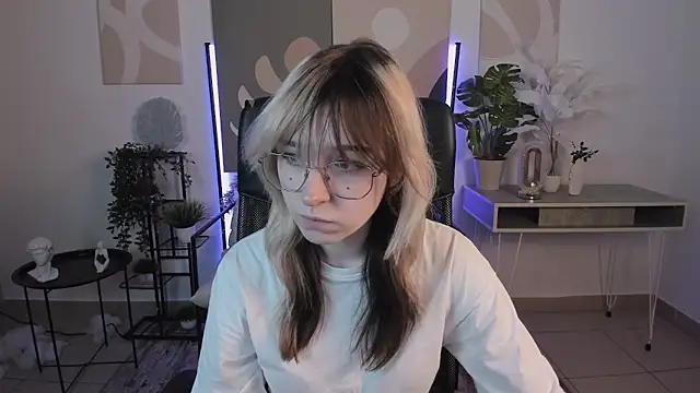 NyxCalderra online show from June 3, 4:46 am