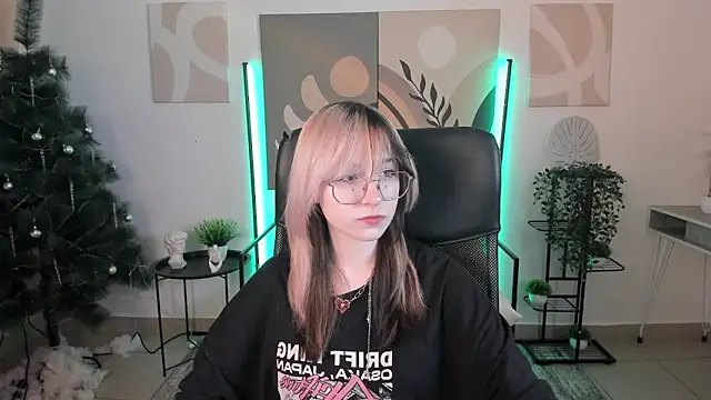 NyxCalderra online show from May 8, 8:51 am