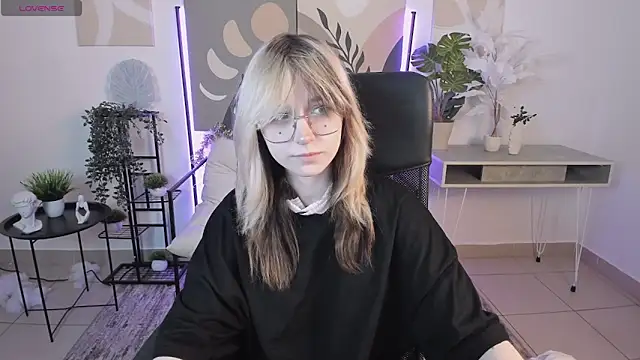 NyxCalderra online show from May 30, 4:52 am