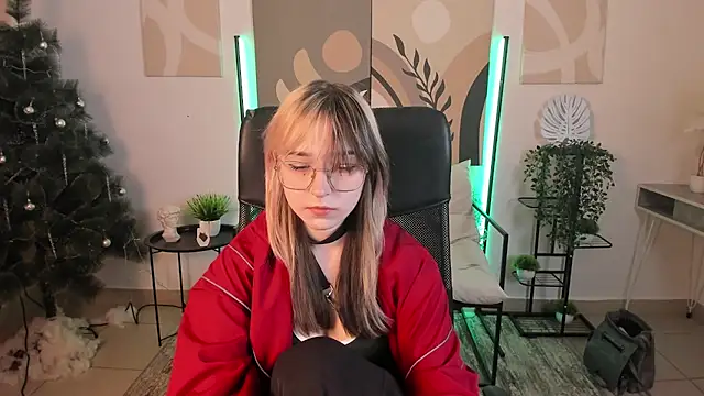 NyxCalderra online show from April 30, 9:05 am