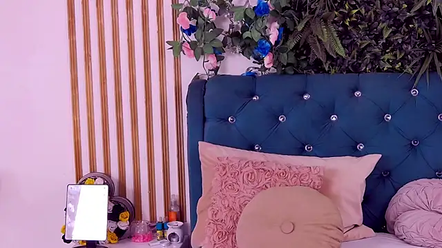 CherryMuse  online show from June 26, 4:29 am