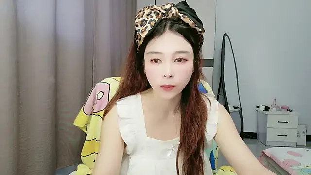 xiaoxiaohong030 online show from June 8, 1:28 am