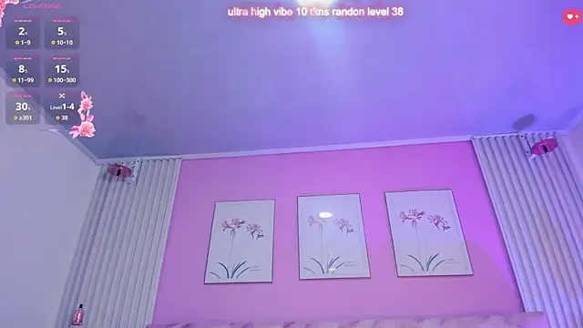 Snapshot of Ariana_west_ chatting on May 29, 2:12 pm Ariana west online show from May 29, 2:12 pm