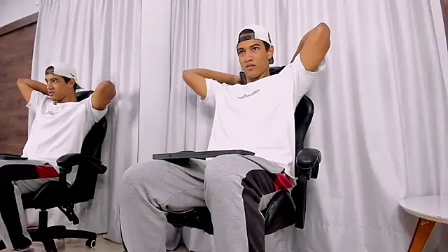 KyrozStorm online show from April 28, 4:39 am