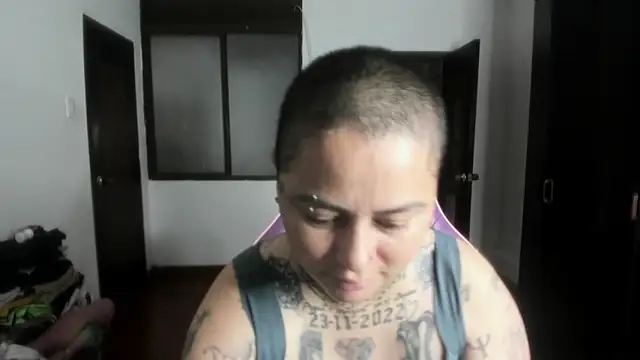 romina23 online show from April 27, 8:29 pm