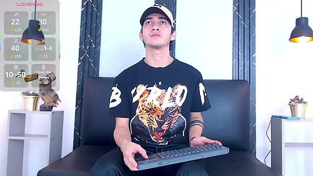 Feiccer Castquer online show from May 18, 11:26 am