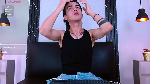 Feiccer Castquer online show from June 8, 11:11 am