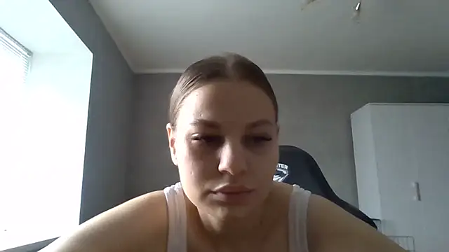 Snapshot of _Linsyy_ee_ chatting on May 9, 9:23 am Linsyy ee online show from May 9, 9:23 am