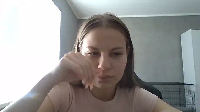 Snapshot of _Linsyy_ee_ chatting on June 7, 9:25 am Linsyy ee online show from June 7, 9:25 am