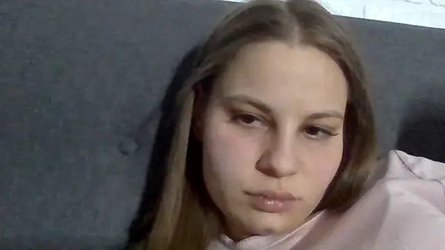 Snapshot of _Linsyy_ee_ chatting on June 5, 8:47 pm Linsyy ee online show from June 5, 8:47 pm