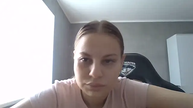 Snapshot of _Linsyy_ee_ chatting on June 10, 8:37 am Linsyy ee online show from June 10, 8:37 am
