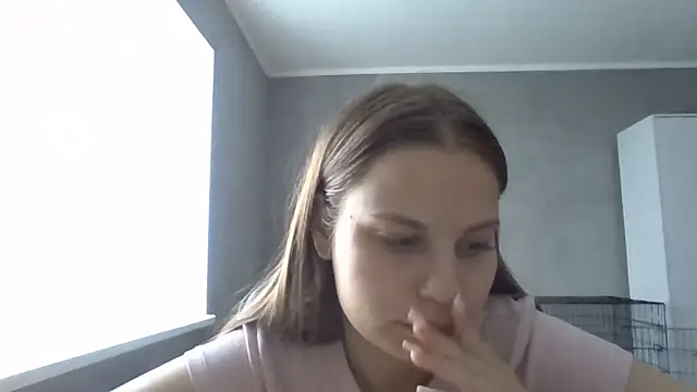 Snapshot of _Linsyy_ee_ chatting on June 9, 10:27 am Linsyy ee online show from June 9, 10:27 am