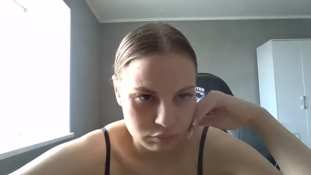 Snapshot of _Linsyy_ee_ chatting on May 31, 10:54 am Linsyy ee online show from May 31, 10:54 am