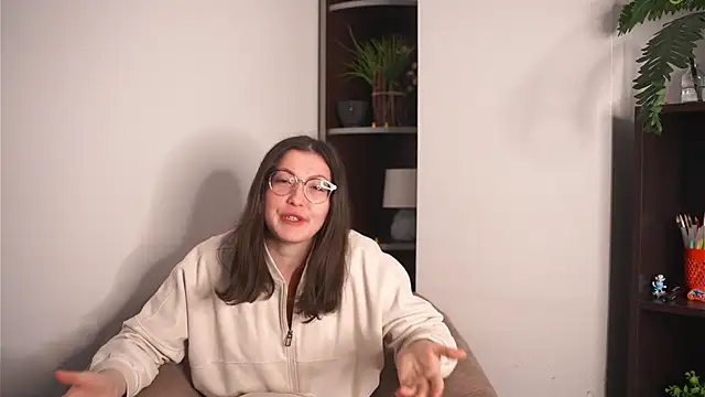 BlytheGenas online show from April 26, 5:38 am