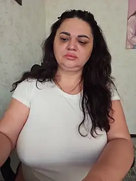 Snapshot of -CUTE-EVVIL- chatting on June 28, 5:25 am -CUTE-EVVIL- online show from June 28, 5:25 am