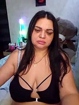 -CUTE-EVVIL- online show from April 28, 5:39 pm