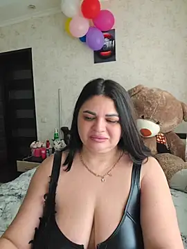 -CUTE-EVVIL- online show from April 26, 7:38 am