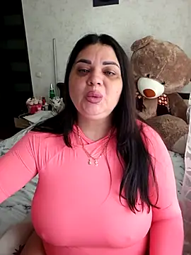 -CUTE-EVVIL- online show from April 28, 5:34 am