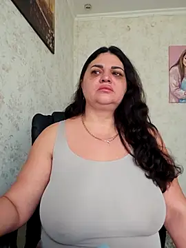 -CUTE-EVVIL- online show from May 10, 6:28 am