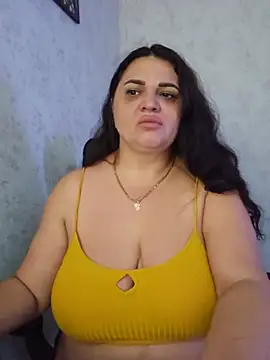 Snapshot of -CUTE-EVVIL- chatting on July 6, 6:21 pm -CUTE-EVVIL- online show from July 6, 6:21 pm