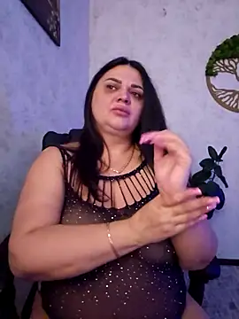 -CUTE-EVVIL- online show from May 1, 6:13 pm
