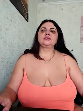 -CUTE-EVVIL- online show from May 20, 7:05 am
