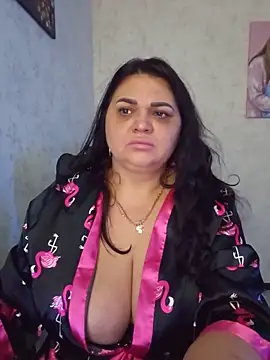 -CUTE-EVVIL- online show from June 1, 6:40 pm