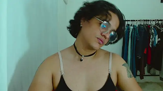 Snapshot of Diane_exotic chatting on June 5, 11:10 pm Diane exotic online show from June 5, 11:10 pm