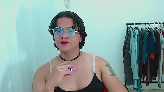 Snapshot of Diane_exotic chatting on May 27, 12:53 am Diane exotic online show from May 27, 12:53 am