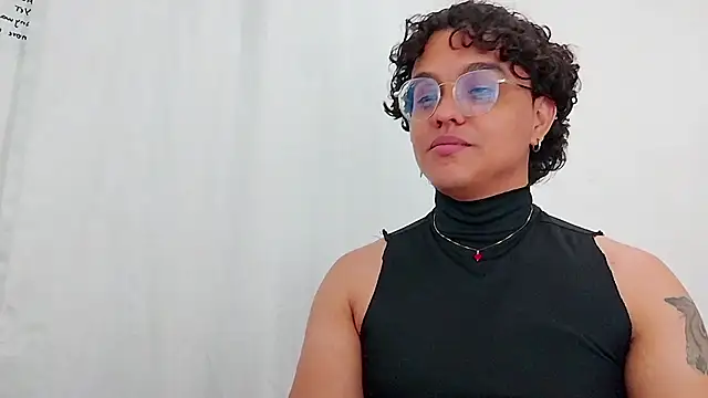 Snapshot of Diane_exotic chatting on April 29, 11:33 pm Diane exotic online show from April 29, 11:33 pm